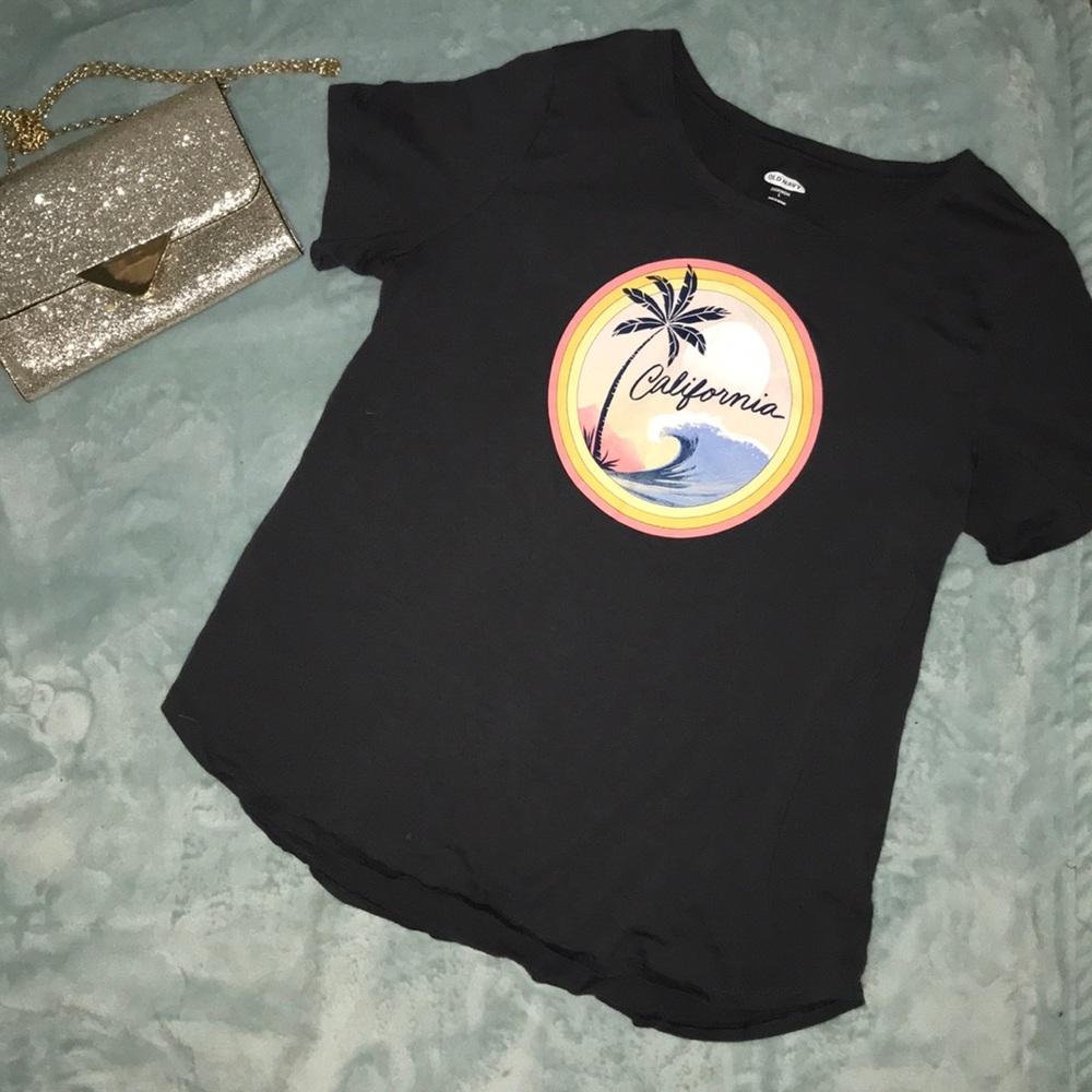 Old navy T-shirt